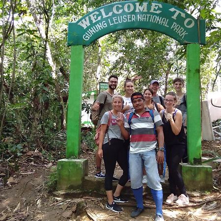 Hostel Jungle treking Bukit Lawang Exterior foto