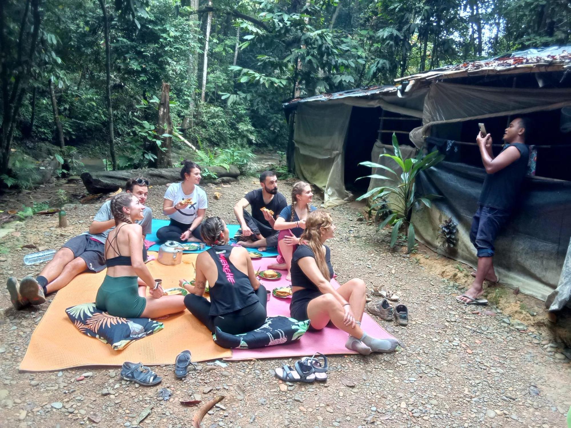 Hostel Jungle treking Bukit Lawang Exterior foto