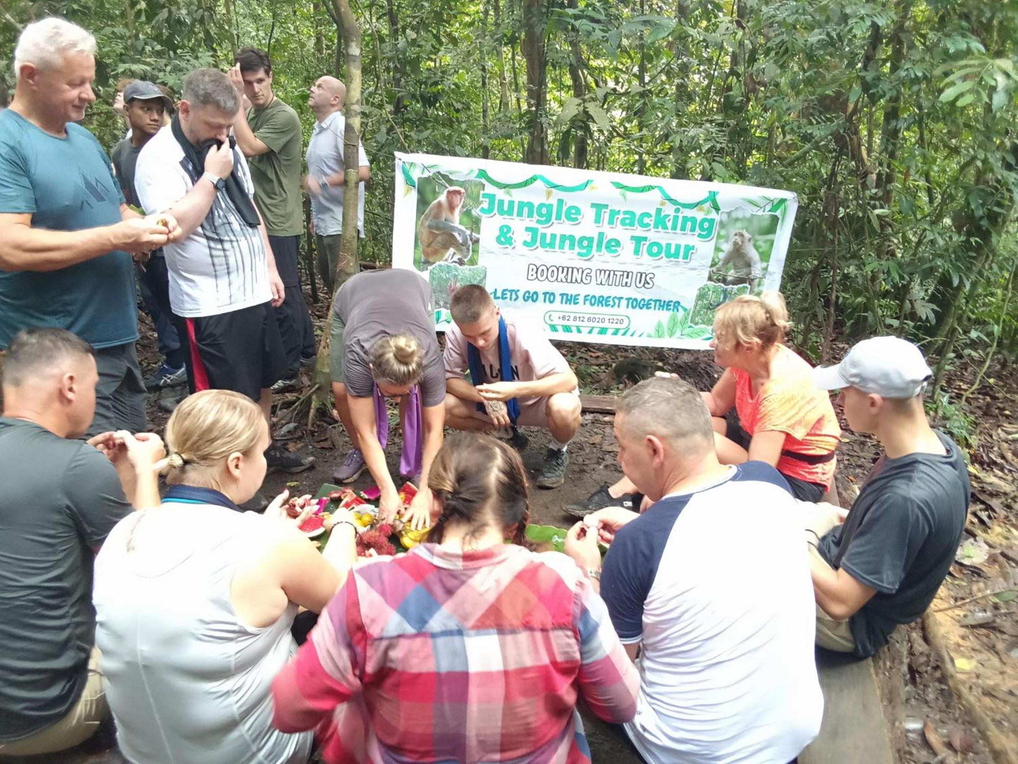 Hostel Jungle treking Bukit Lawang Exterior foto